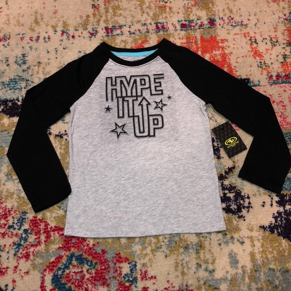 Athletic Works Other - 🧜🏼‍♀️3 for $15 item!🧜🏼‍♀️raised graphic l/…